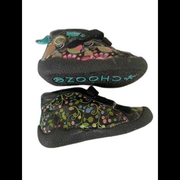 NWT Chooze Floral Boots with Velcro - Picture 3 of 5